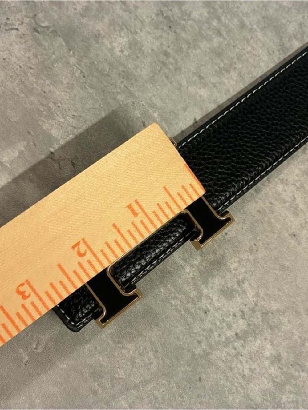 Vintage Style Black Leather Men’s Belt with Gold Buckle - Picture 3 of 10